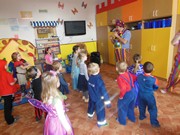 Karneval s Mirečkem a Leontýnkou